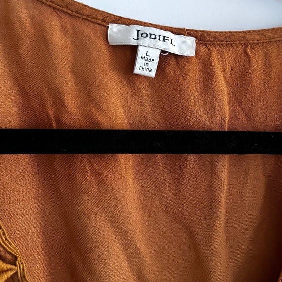 JODIFL Rust-Brown Embroidered V-Neck Top - Picture 2 of 7